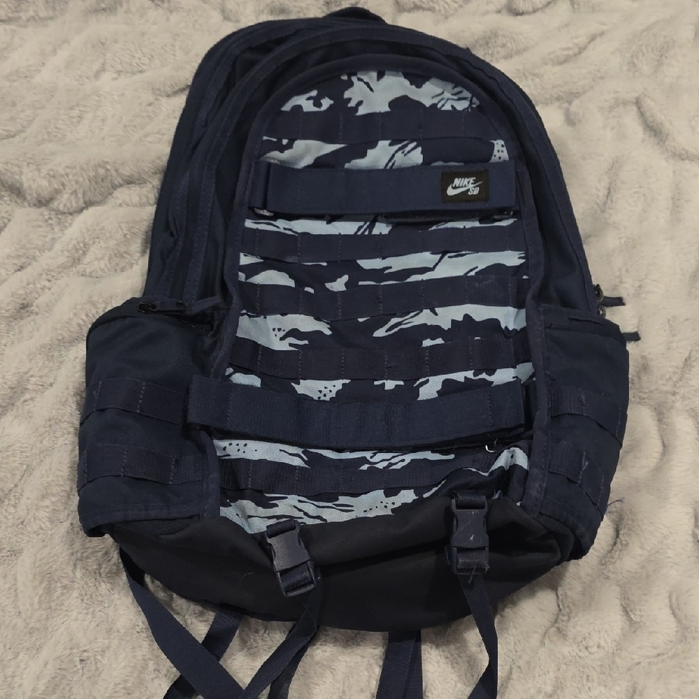 Nike Men's Camouflage Navy Backpack